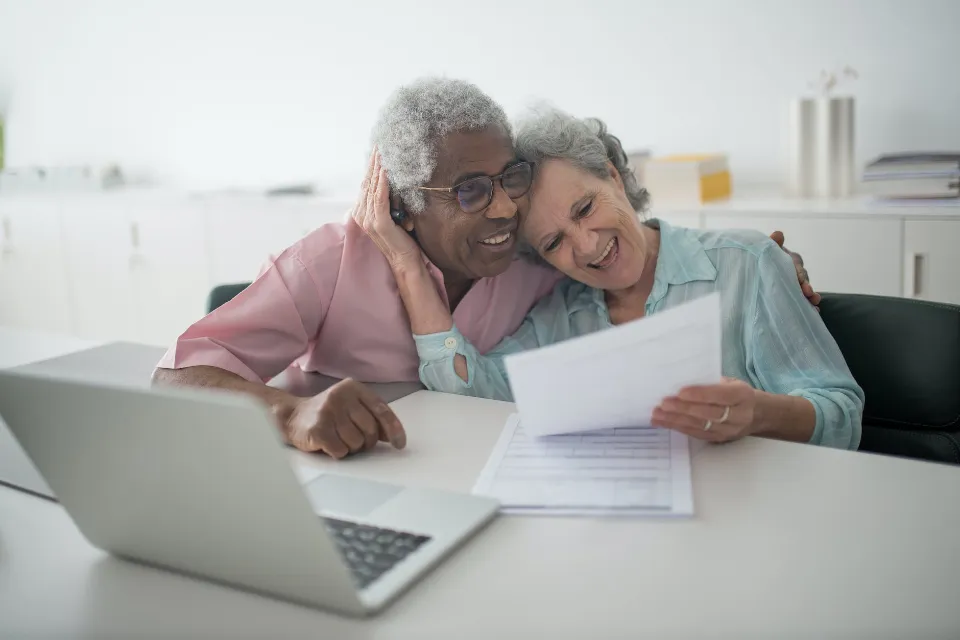 How To Cut Costs As a Senior: 5 Tips